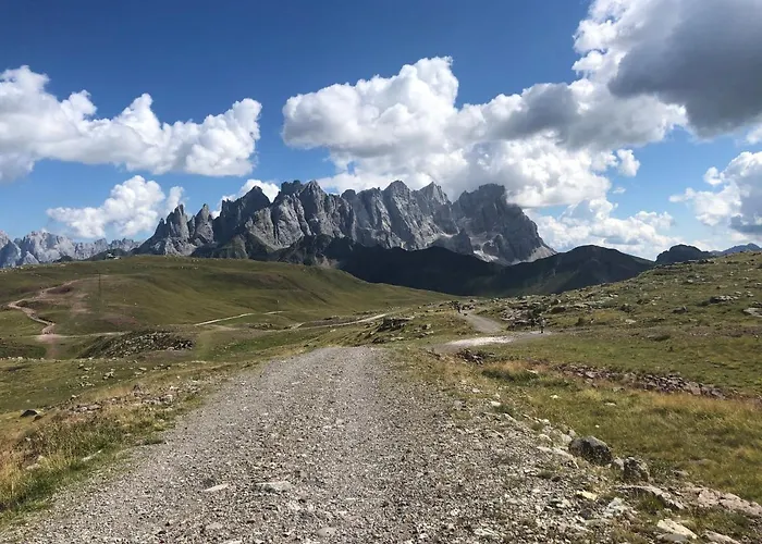 Paradise Dolomiti Flat * فالكادي